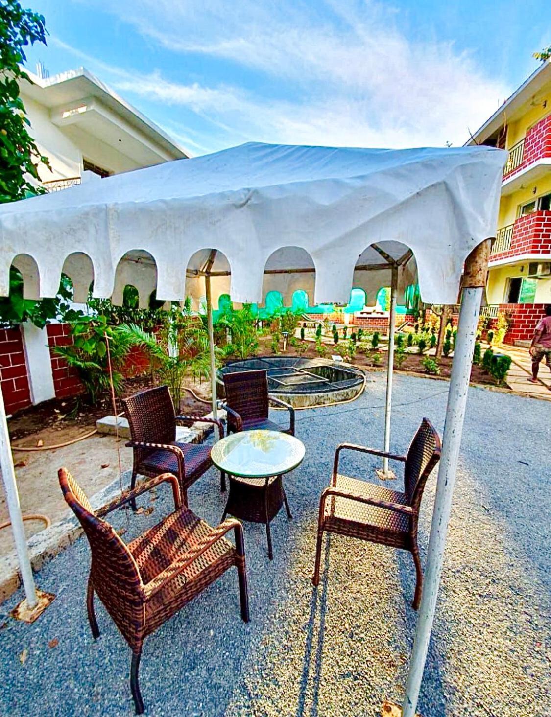 Sea Breeze 1 Bhk Apartment A12 Calangute,North Goa Nagoa المظهر الخارجي الصورة